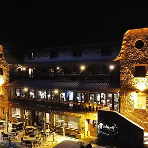 & Niunit Hotel El Serrat