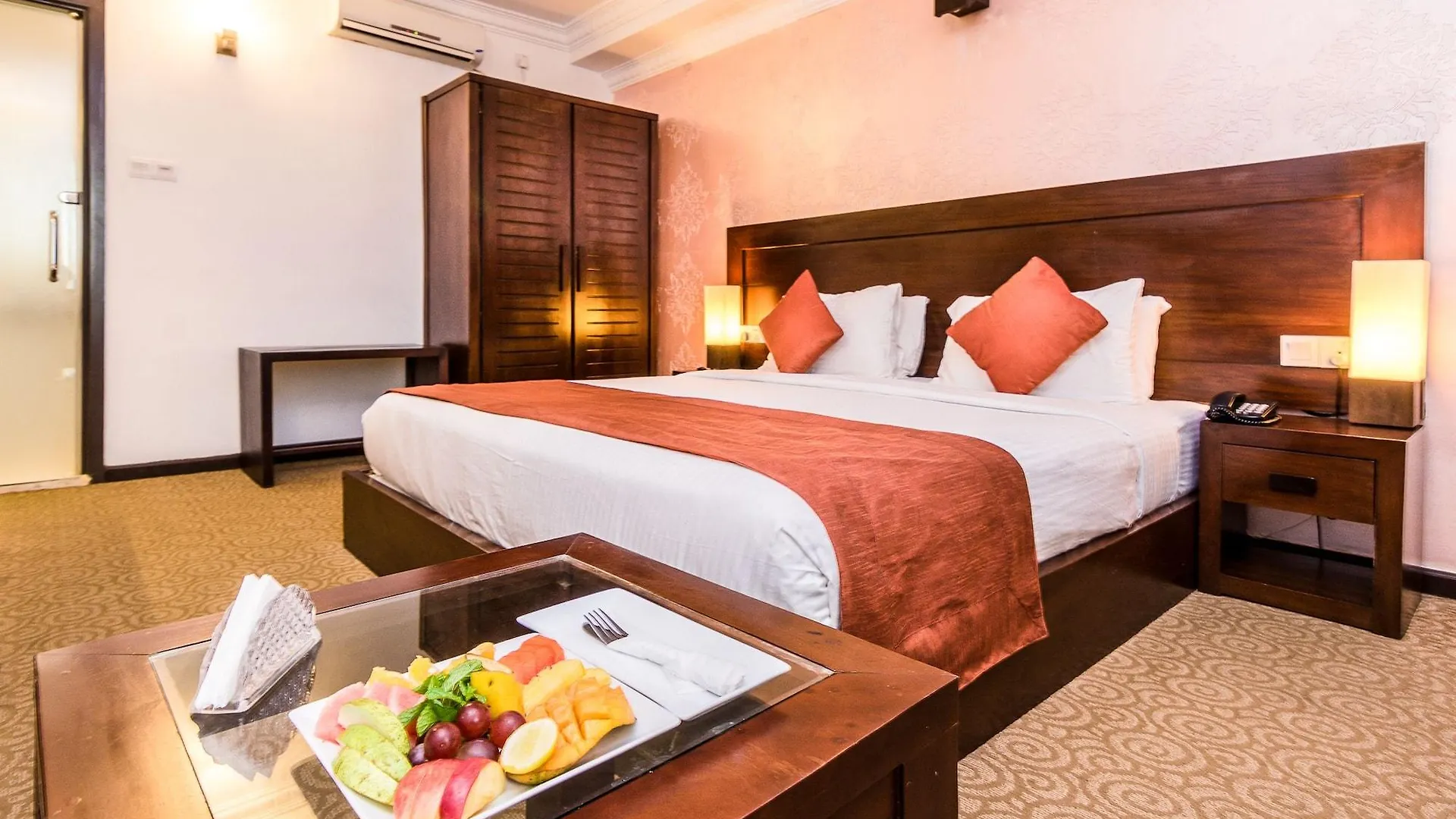 Ceylon City Hotel,Colombo contacts