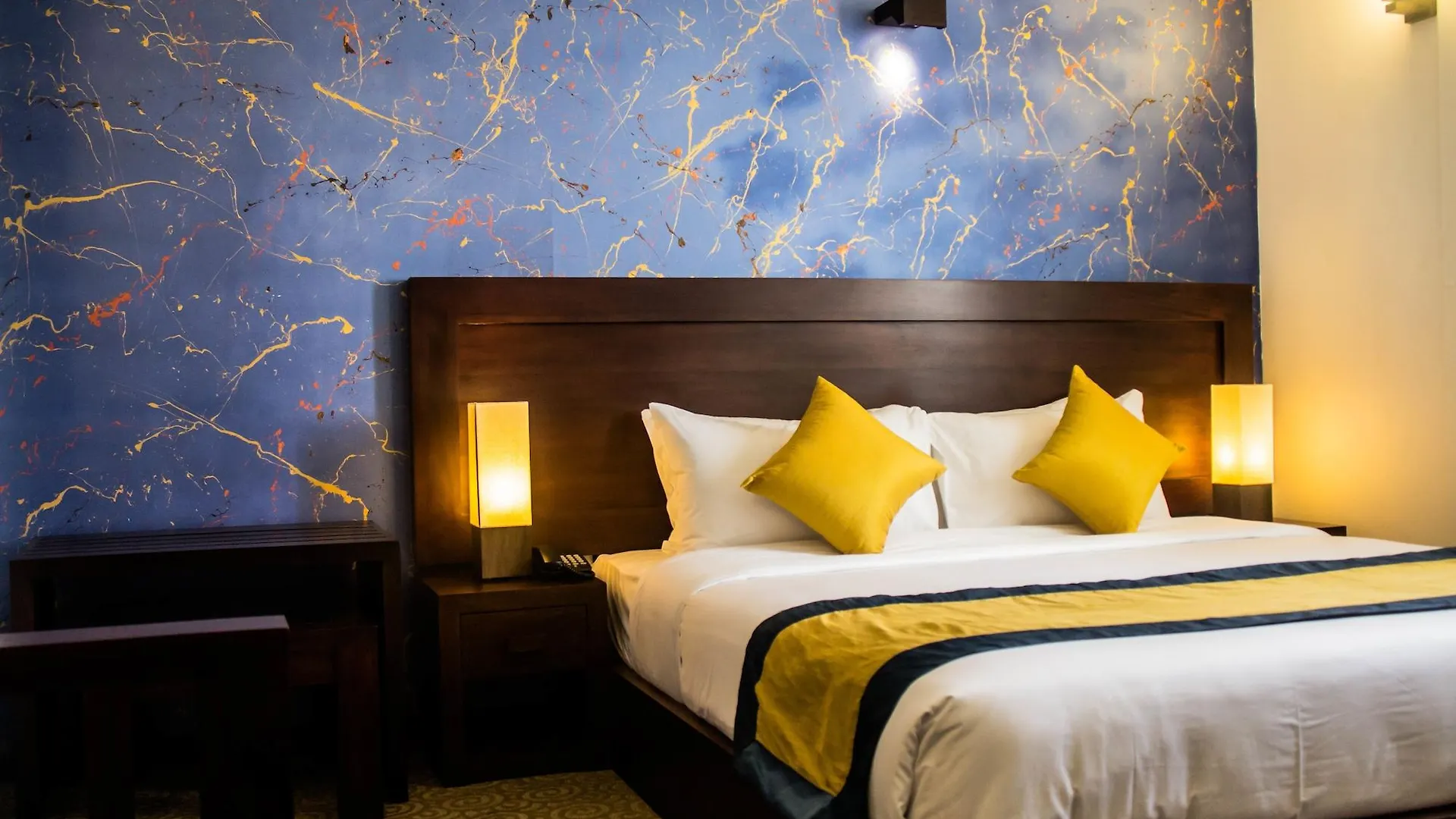 Ceylon City Hotel,Colombo 3*, Colombo