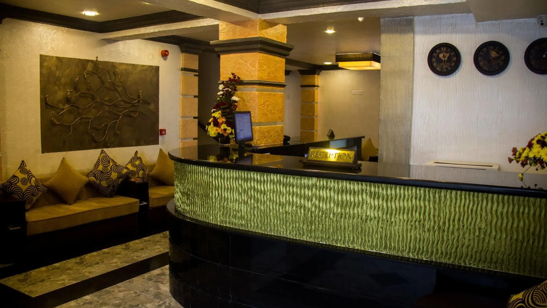 Ceylon City Hotel,Colombo 3*, Colombo